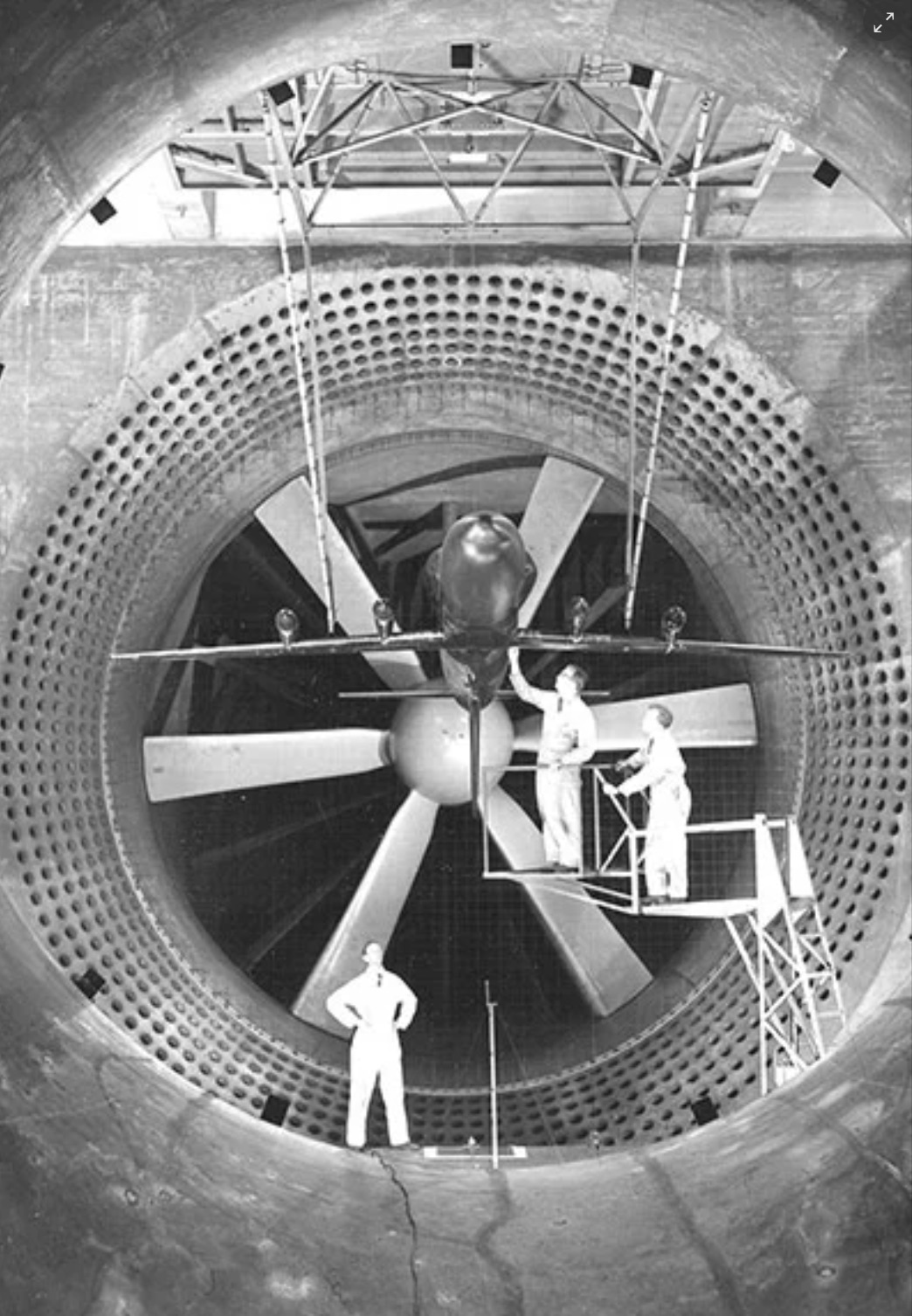 q121 farnborough wind tunnel